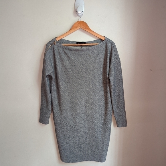 DYNAMITE Grey Ribbed Oversized Minimalist Dress Size Extra-Small - Picture 2 of 10